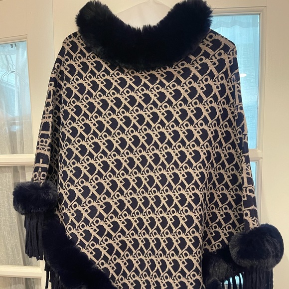 Cape Navy Blue Fits up to XL - Picture 1 of 1